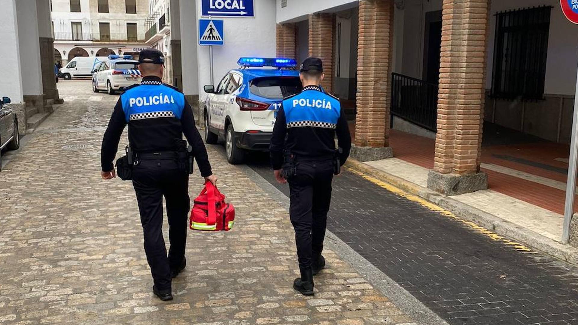 La Policía de Peñaranda intercepta a un hombre con un cuchillo de